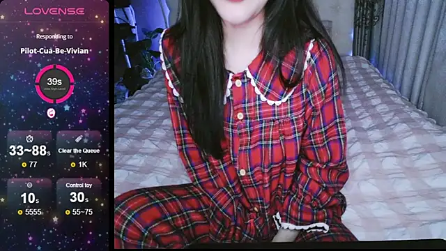 Snapshot of _Viviann_ chatting on 12-23-24, 07:52  Viviann  online show from 12-23-24, 07:52