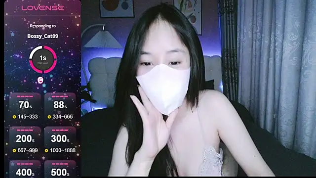 Snapshot of _Viviann_ chatting on 01-07-25, 04:27  Viviann  online show from 01-07-25, 04:27