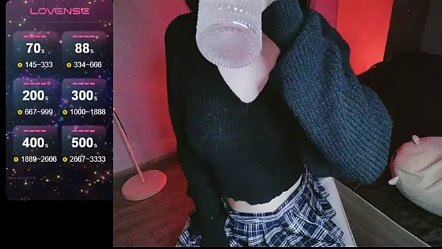 Snapshot of _Viviann_ chatting on 03-10-25, 04:25  Viviann  online show from 03-10-25, 04:25