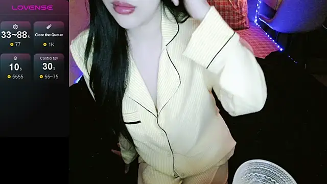 Snapshot of _Viviann_ chatting on 10-16-25, 03:24  Viviann  online show from 10-16-25, 03:24