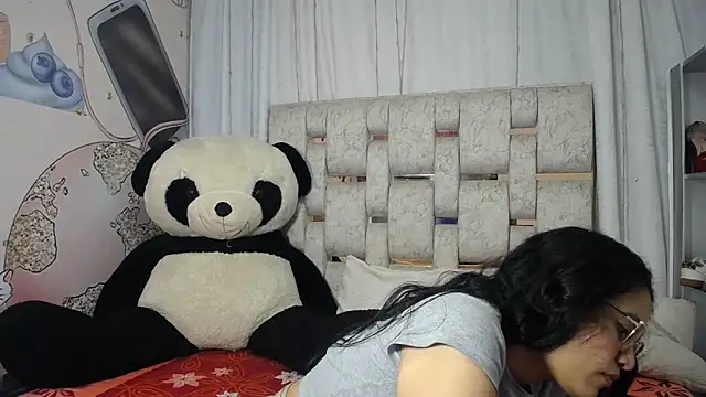 KEYRA-MILLER- online show from 12-19-25, 02:51