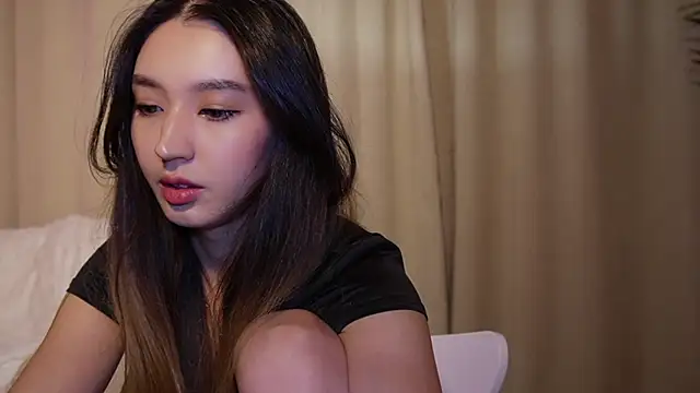 Sarasuo1 online show from 01-31-25, 01:34