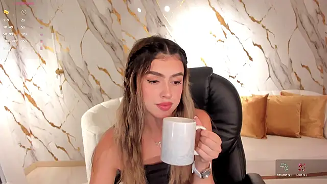 Snapshot of PaulinaSantos_ chatting on 03-06-25, 07:21 PaulinaSantos online show from 03-06-25, 07:21