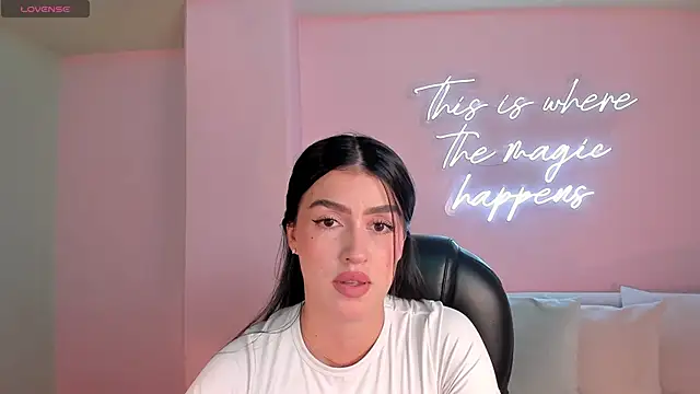 Snapshot of PaulinaSantos_ chatting on 09-24-25, 06:44 PaulinaSantos online show from 09-24-25, 06:44