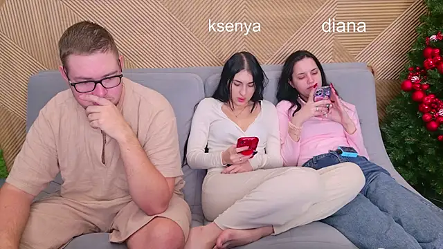 Ksenny online show from 12-21-25, 04:08