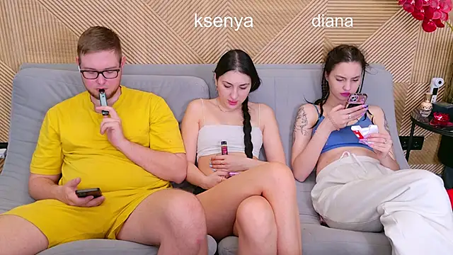 Ksenny online show from 04-20-26, 05:54