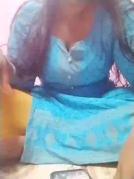 Snapshot of Tamilpriya46 chatting on 02-01-25, 12:37 Tamilpriya46 online show from 02-01-25, 12:37