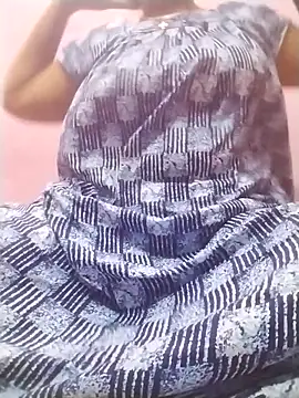 Snapshot of Tamilpriya46 chatting on 02-11-25, 05:29 Tamilpriya46 online show from 02-11-25, 05:29