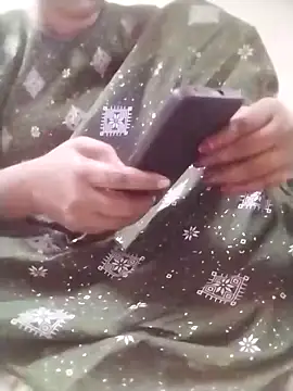 Snapshot of Tamilpriya46 chatting on 09-22-25, 04:42 Tamilpriya46 online show from 09-22-25, 04:42