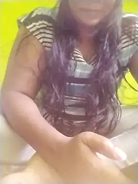 Snapshot of Tamilpriya46 chatting on 10-08-25, 05:10 Tamilpriya46 online show from 10-08-25, 05:10