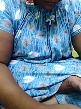 Snapshot of Tamilpriya46 chatting on 10-19-25, 06:19 Tamilpriya46 online show from 10-19-25, 06:19