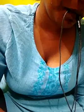 Snapshot of Tamilpriya46 chatting on 11-07-25, 05:24 Tamilpriya46 online show from 11-07-25, 05:24