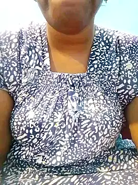 Snapshot of Tamilpriya46 chatting on 11-19-25, 05:13 Tamilpriya46 online show from 11-19-25, 05:13