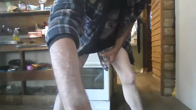 Snapshot of aussiecockpumper769 chatting on 11-11-25, 06:24 aussiecockpumper769 online show from 11-11-25, 06:24