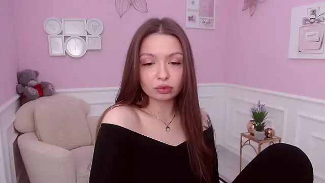 LucySkilar online show from 12-05-24, 05:48