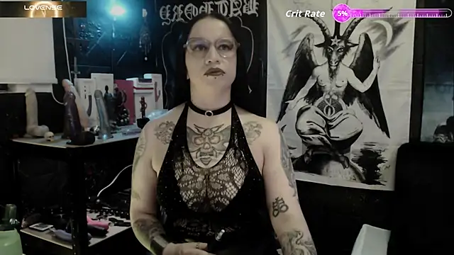 Evil Queen 666 online show from 09-30-25, 07:57