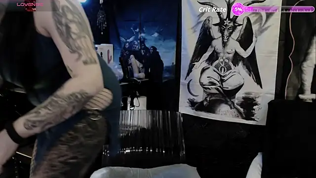 Evil Queen 666 online show from 02-12-26, 07:36