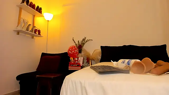 leslie k online show from 02-13-25, 04:43