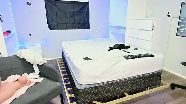 Snapshot of THICKwithDICKK chatting on 02-23-25, 08:06 THICKwithDICKK online show from 02-23-25, 08:06