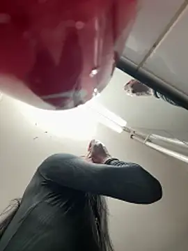 tamarabigass1 online show from 04-13-26, 07:30