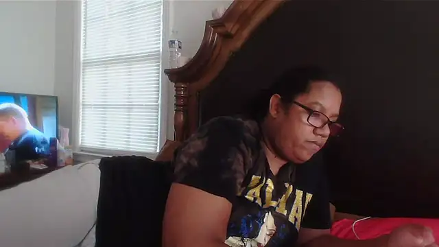 ebonyred online show from 11-06-25, 08:10