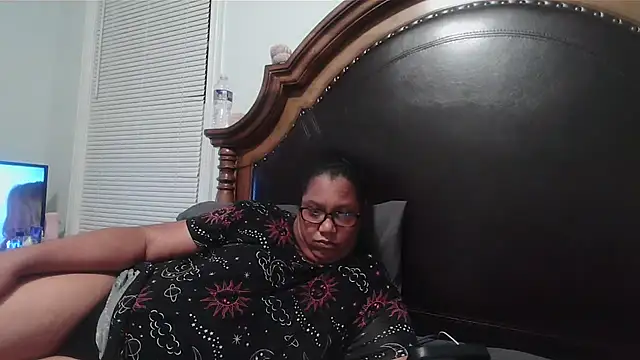 ebonyred online show from 11-27-25, 02:57