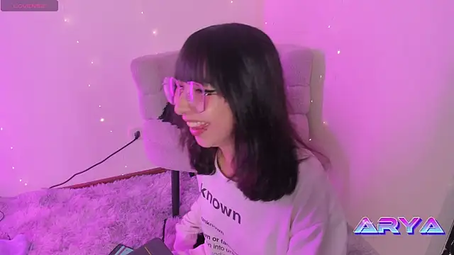 Snapshot of arysUwU chatting on 06-26-26, 02:49 arysUwU online show from 06-26-26, 02:49