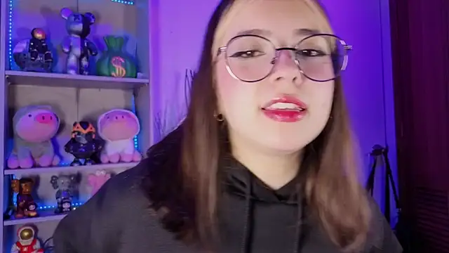 Snapshot of EmilyMiller_ chatting on 09-17-25, 04:52 EmilyMiller online show from 09-17-25, 04:52