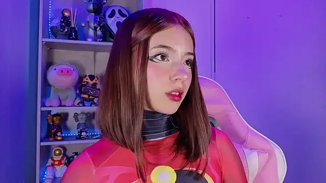 Snapshot of EmilyMiller_ chatting on 11-02-25, 04:20 EmilyMiller online show from 11-02-25, 04:20