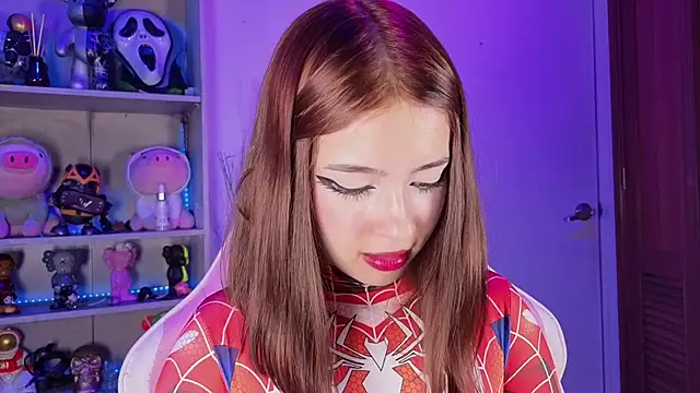 Snapshot of EmilyMiller_ chatting on 11-05-25, 04:18 EmilyMiller online show from 11-05-25, 04:18