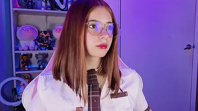 Snapshot of EmilyMiller_ chatting on 12-02-25, 04:57 EmilyMiller online show from 12-02-25, 04:57