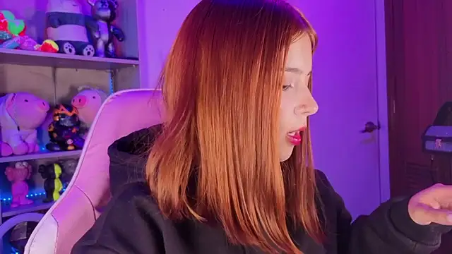 EmilyMiller  online show from 01-12-26, 05:18