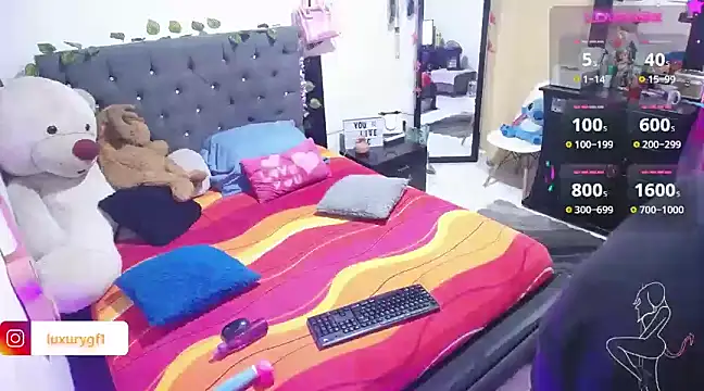 Pocahontaslovex online show from 12-18-24, 11:08