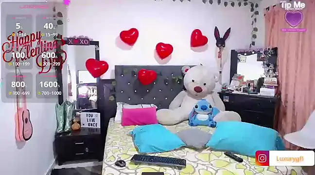 Pocahontaslovex online show from 02-14-25, 03:15