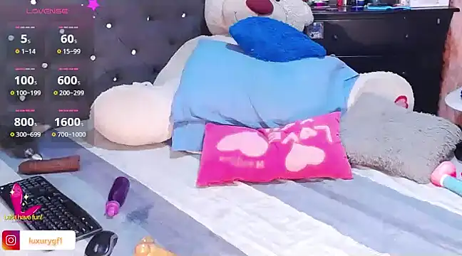 Pocahontaslovex online show from 03-09-25, 11:03