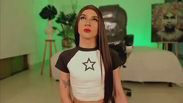 Taylor  foxxx online show from 12-11-24, 07:09