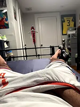 Snapshot of bwcalexander chatting on 10-11-25, 10:52 bwcalexander online show from 10-11-25, 10:52