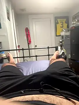 Snapshot of bwcalexander chatting on 10-19-25, 09:26 bwcalexander online show from 10-19-25, 09:26