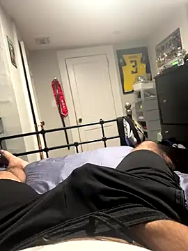 Snapshot of bwcalexander chatting on 10-27-25, 02:04 bwcalexander online show from 10-27-25, 02:04