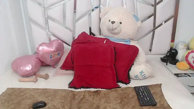 celestesouzalatin online show from 09-28-25, 03:01