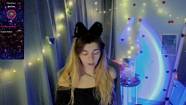 Sweet me  online show from 02-19-25, 07:05