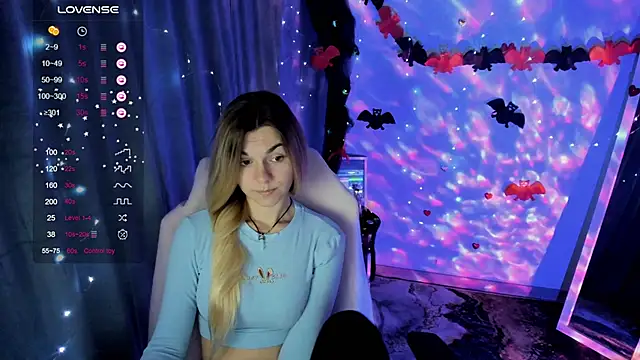 Sweet me  online show from 10-23-25, 05:51