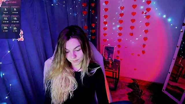 Sweet me  online show from 04-17-26, 05:43