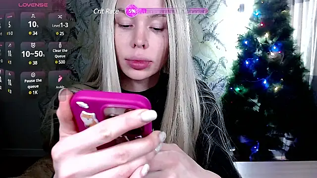 Snapshot of Marmalade_Fox chatting on 01-04-25, 09:32 Marmalade Fox online show from 01-04-25, 09:32