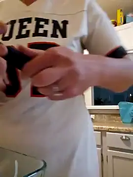 Snapshot of Dixiefaye_Pika chatting on 02-19-25, 01:51 Dixiefaye Pika online show from 02-19-25, 01:51