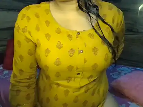 Snapshot of Trezza chatting on 09-11-25, 07:03 Trezza online show from 09-11-25, 07:03