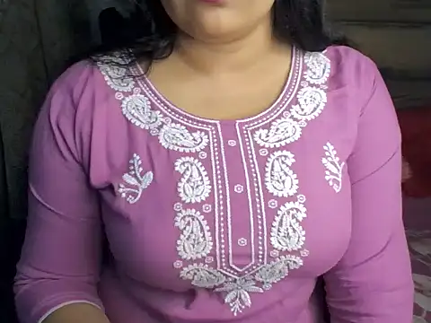 Snapshot of Trezza chatting on 09-16-25, 08:10 Trezza online show from 09-16-25, 08:10