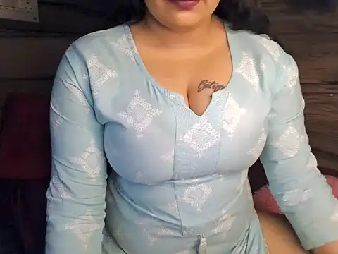 Snapshot of Trezza chatting on 09-27-25, 12:04 Trezza online show from 09-27-25, 12:04