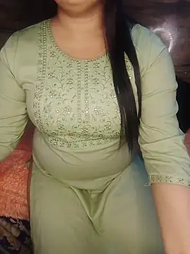 Snapshot of Trezza chatting on 02-04-26, 07:36 Trezza online show from 02-04-26, 07:36