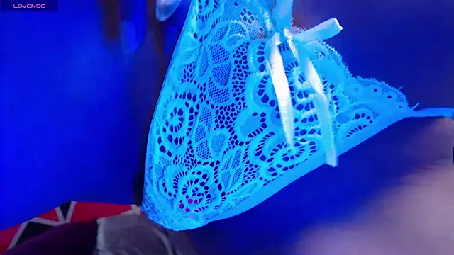 Snapshot of Lion_______ chatting on 12-17-24, 02:12 Lion        online show from 12-17-24, 02:12